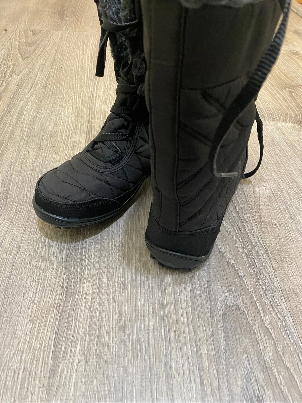Columbia snow boots
